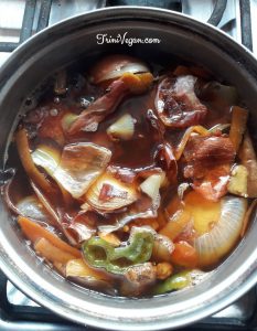 Healthy & Easy Vegan Veggie Stock From Scraps